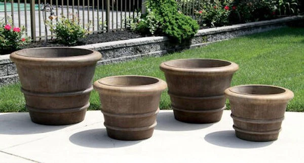 Cambridge Round Planter 18" - Image 3