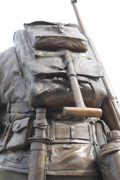 Fallen Soldier War Memorial Life-Size Sculpture Kneeing 48" High - Image 12