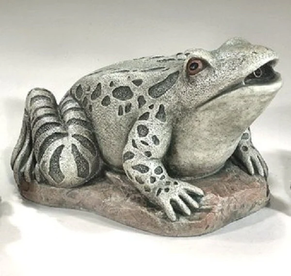 Frog Plumbed Large Water Feature Sculpture - Image 3